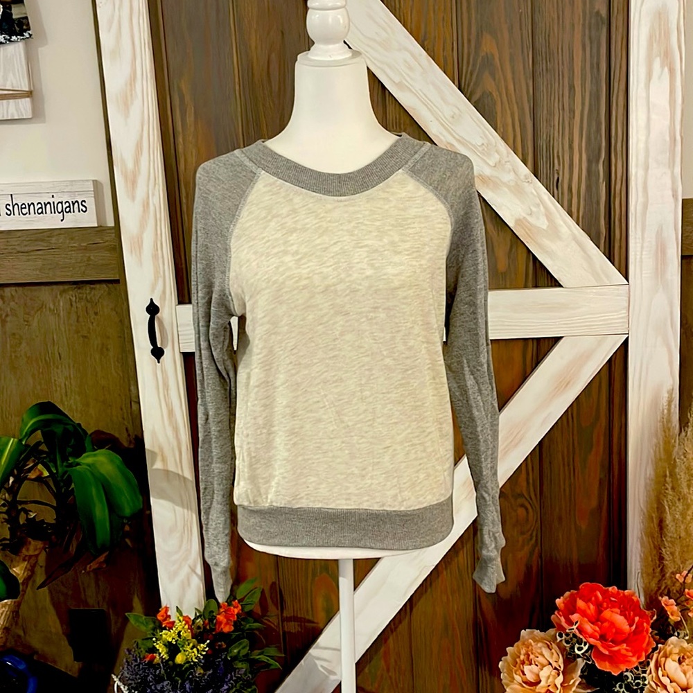 Soft sweatshirt long sleeve top